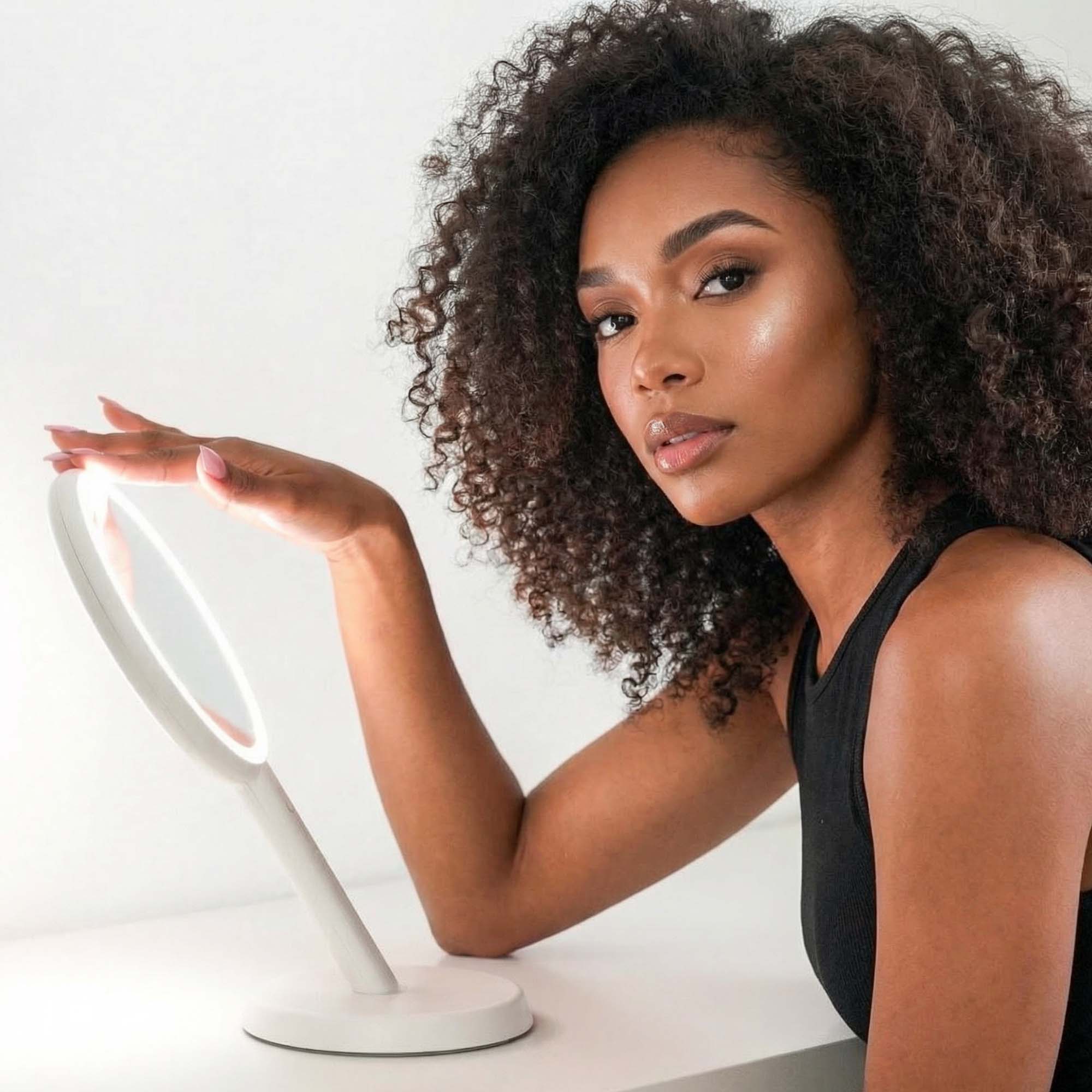 Cami Lighted Handheld Mirror - Image 10