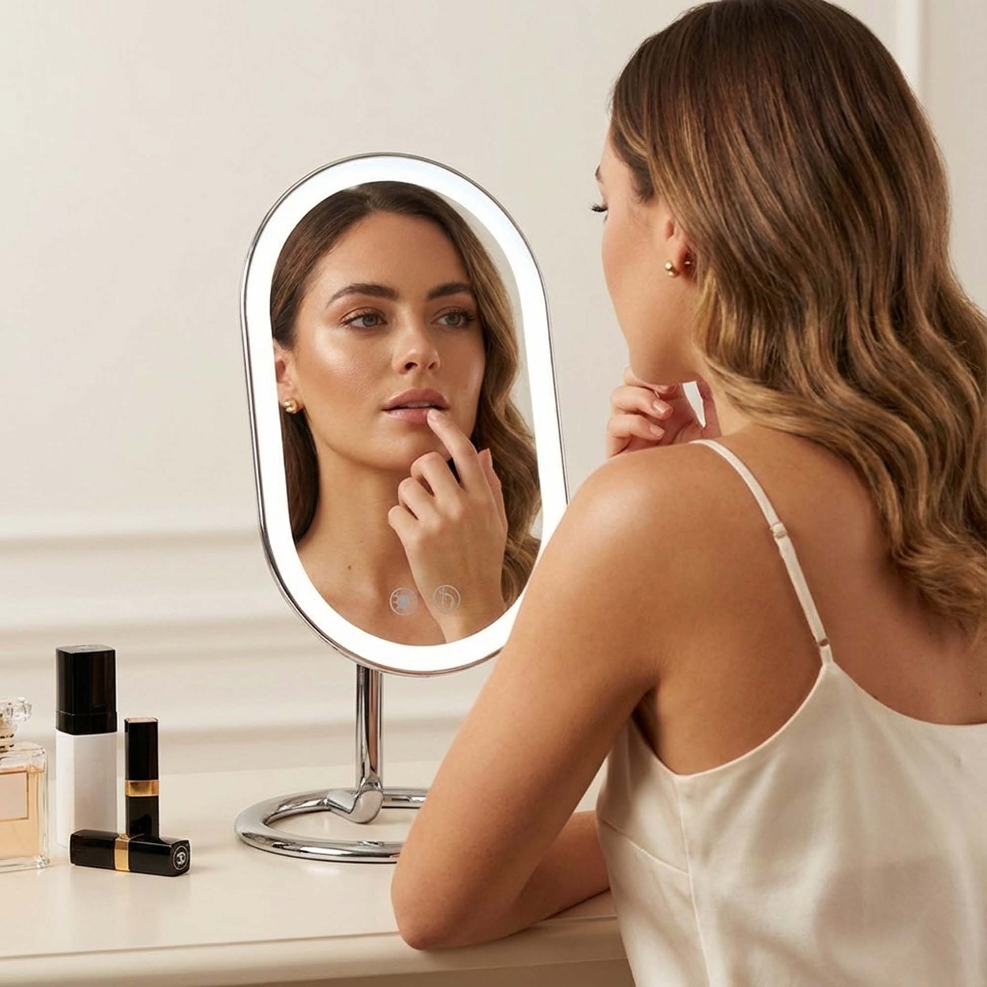 Vera Lighted Vanity Mirror - Image 2