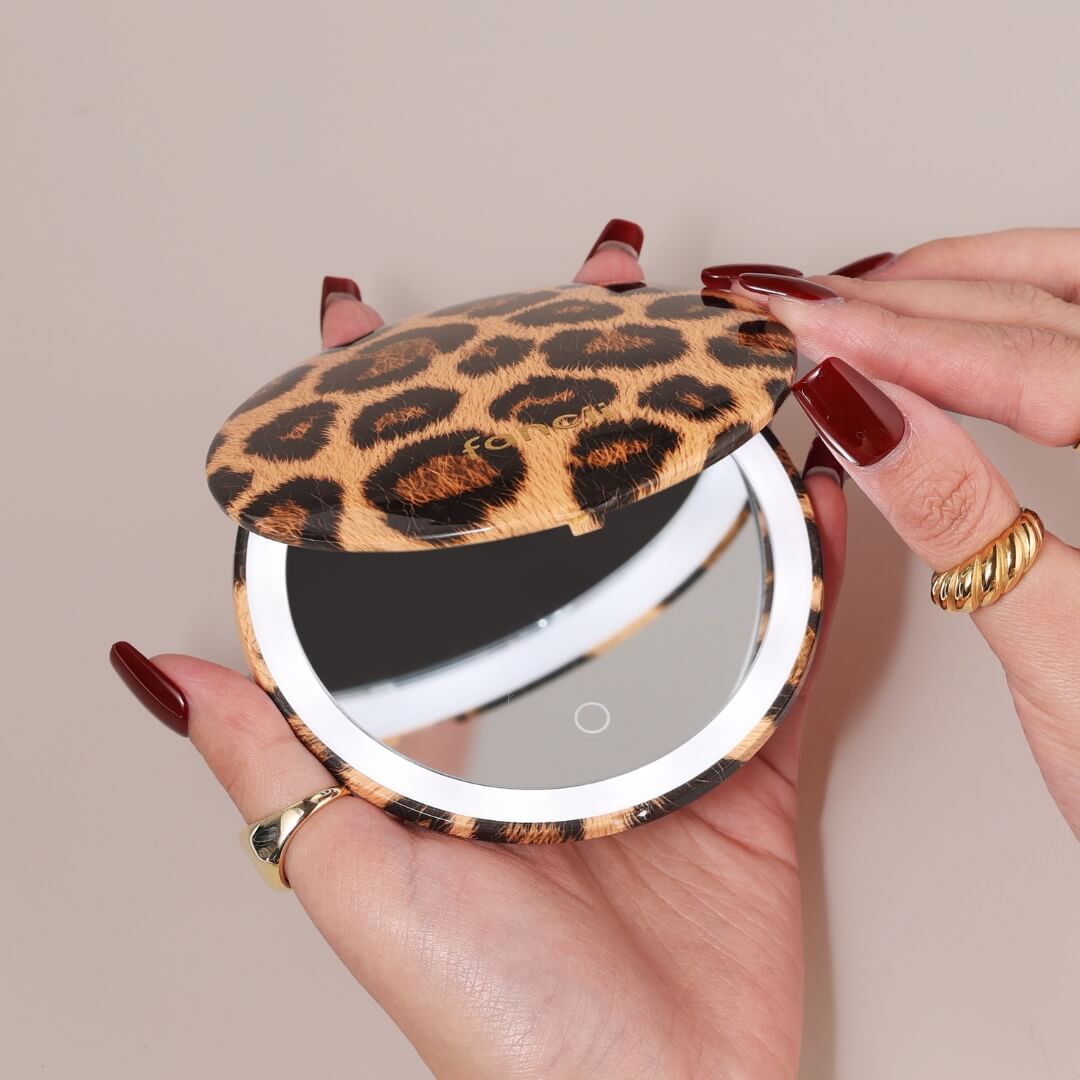 Mini Taylor LED Compact Mirror - Image 25